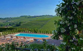 Panoramic Villa Garassino - Country Rooms And Fine Restaurant